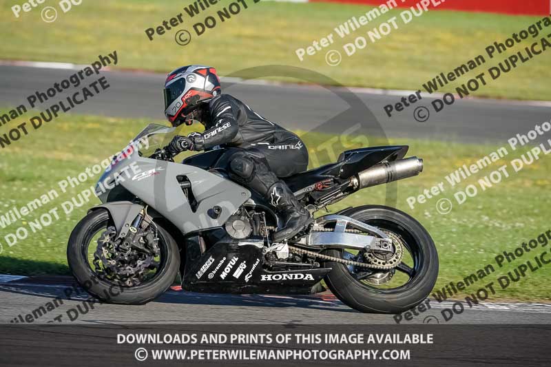 donington no limits trackday;donington park photographs;donington trackday photographs;no limits trackdays;peter wileman photography;trackday digital images;trackday photos